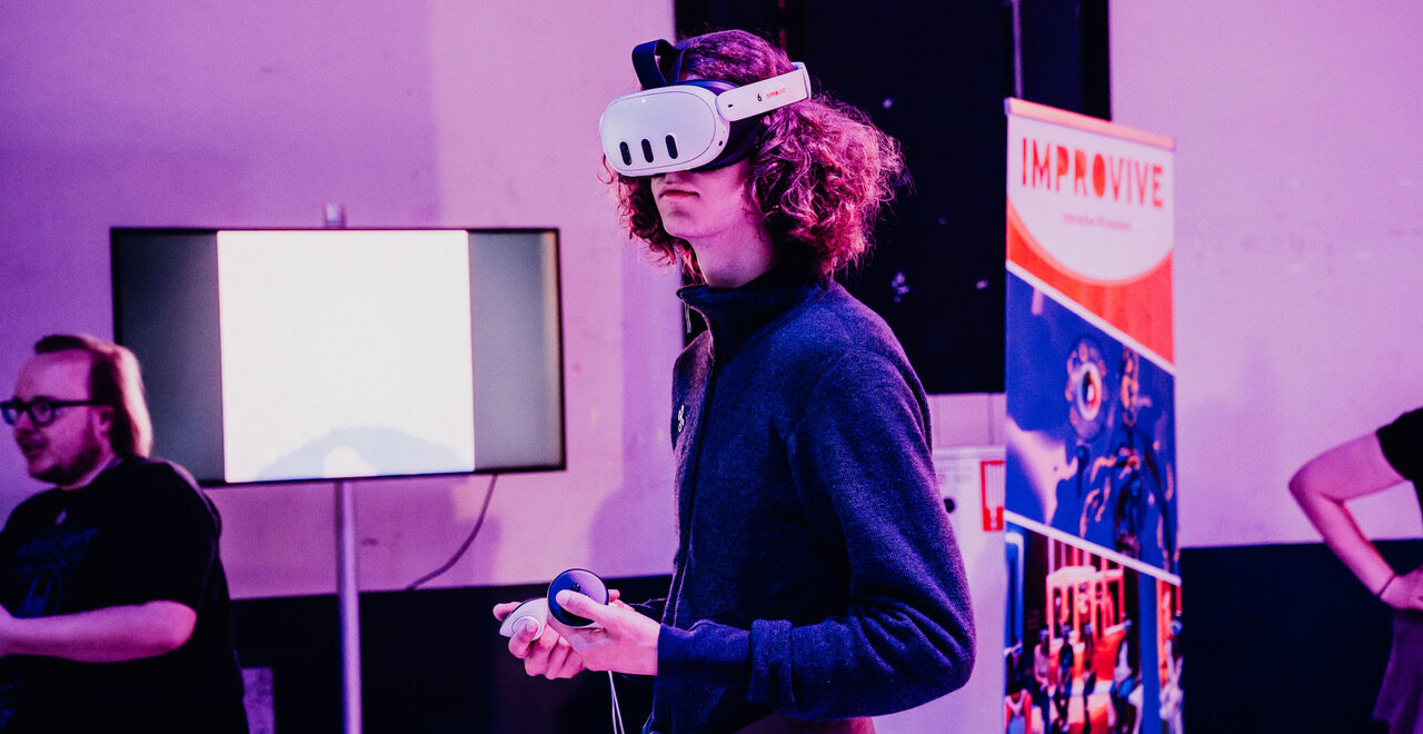 Showing teenagers the impact of VR teaching technology at Night of the Nerds
